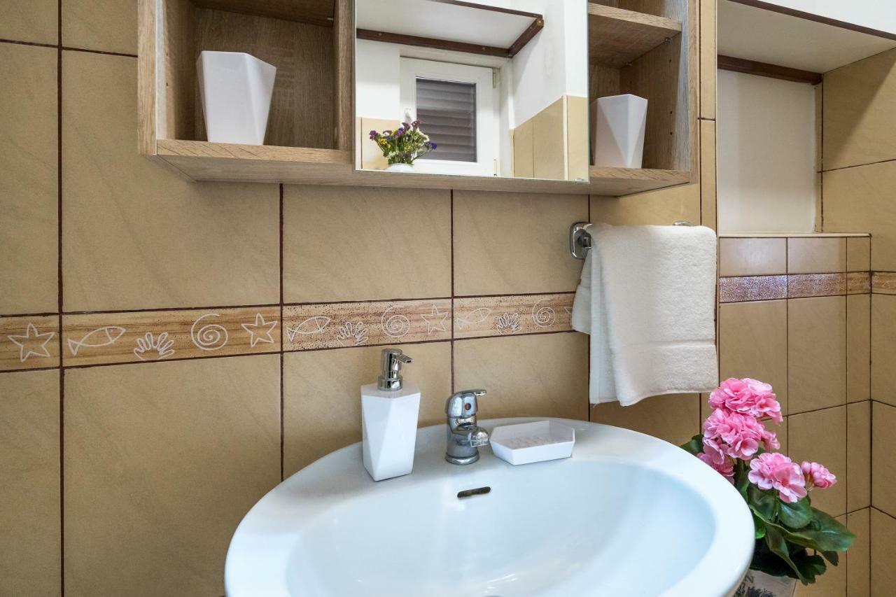 Rooftop City View Apartment In The Palace Walls سبليت المظهر الخارجي الصورة
